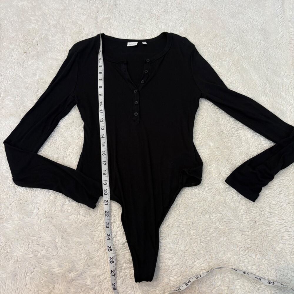 Aritzia Womens Sunday Best M Long Sleeve Black Preppy College Minimalist Soft - Picture 4 of 7